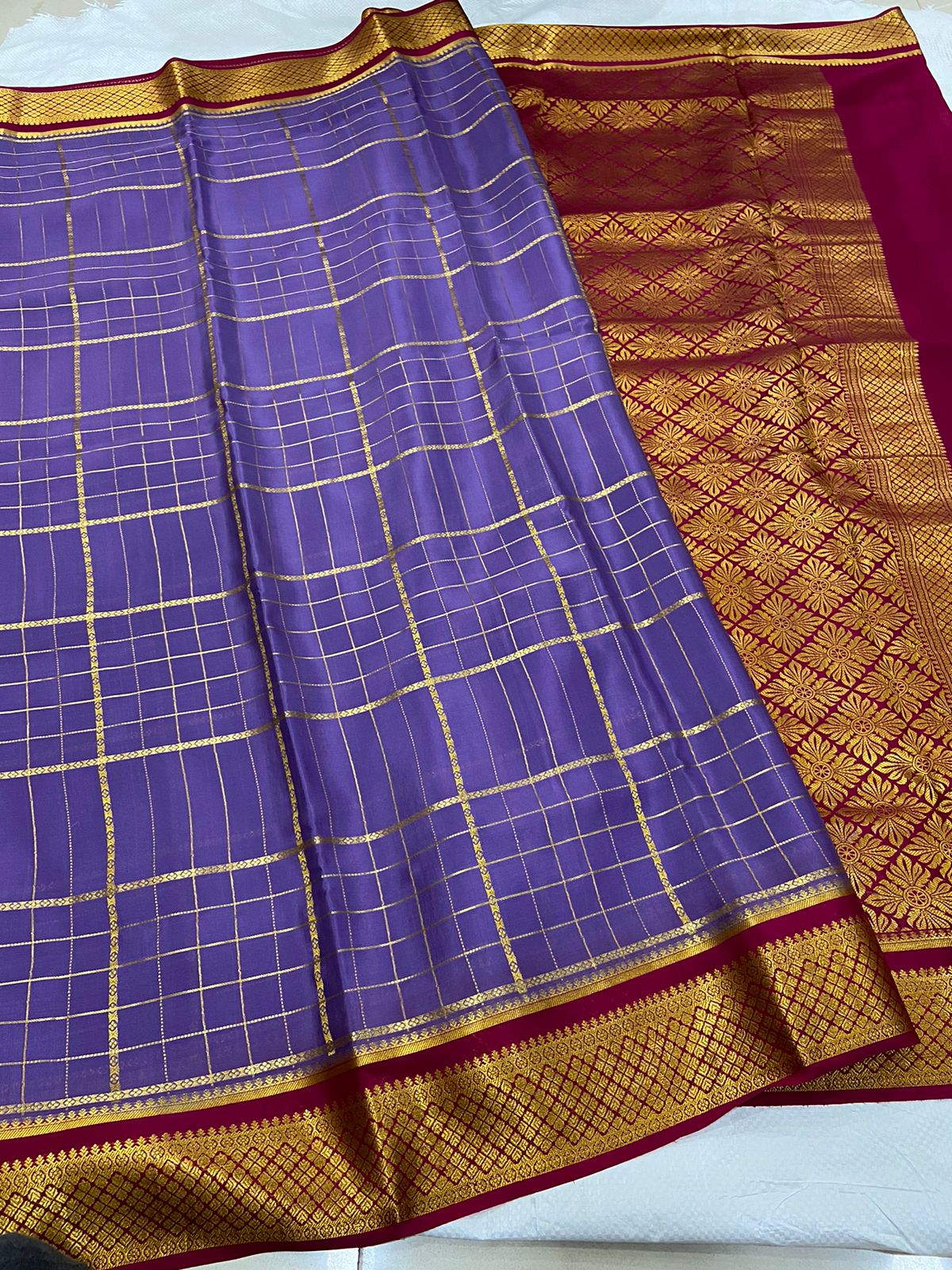 Stunning Golden & Pink Mysore Handloom Pure Crepe Silk Checks Saree –  Luxurion World