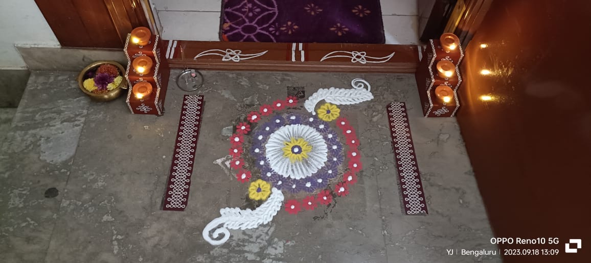 Hand Painted Wooden Diya Steps