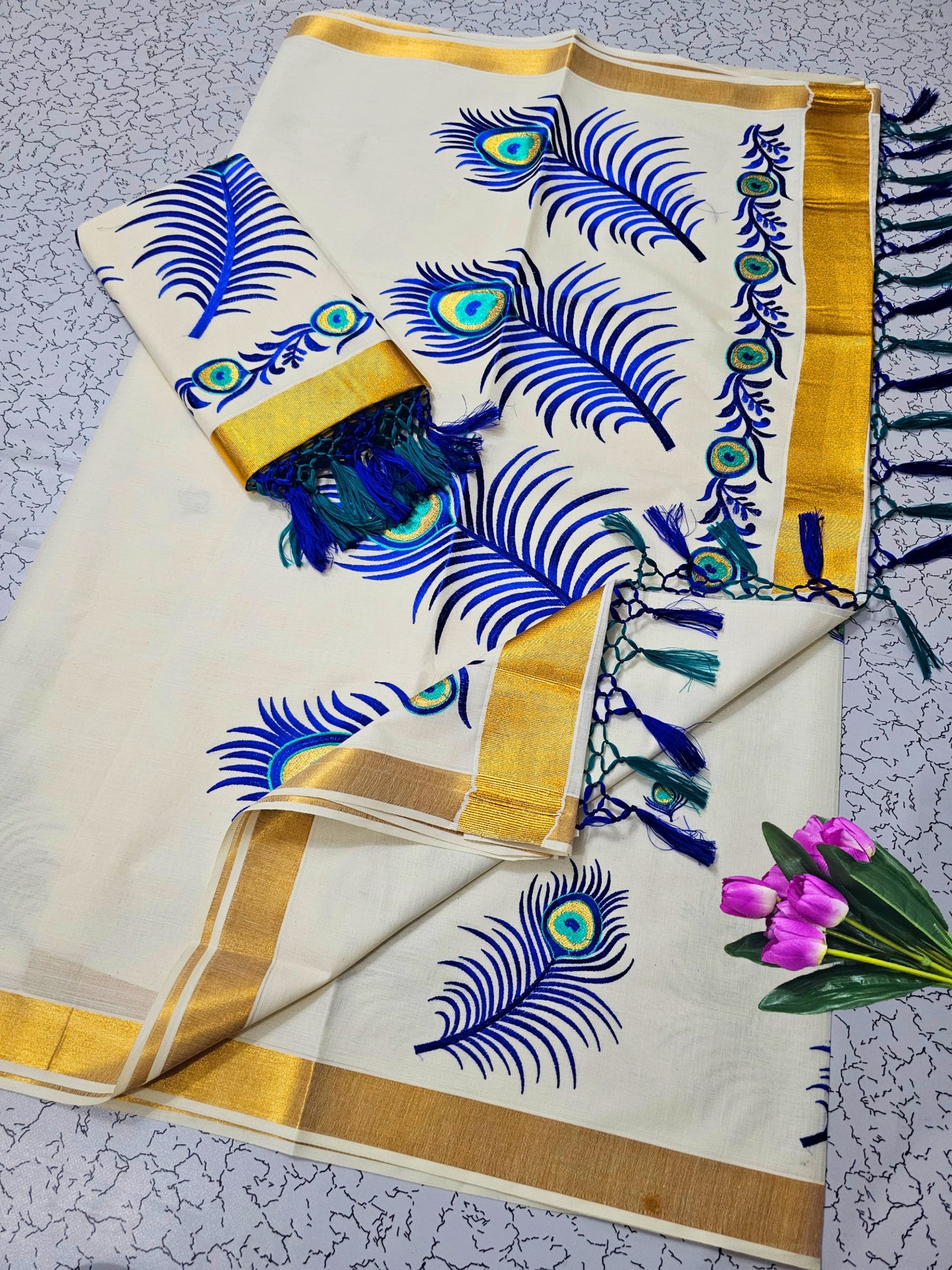 Kerala Saree with Embroidery in 
Golden Zari