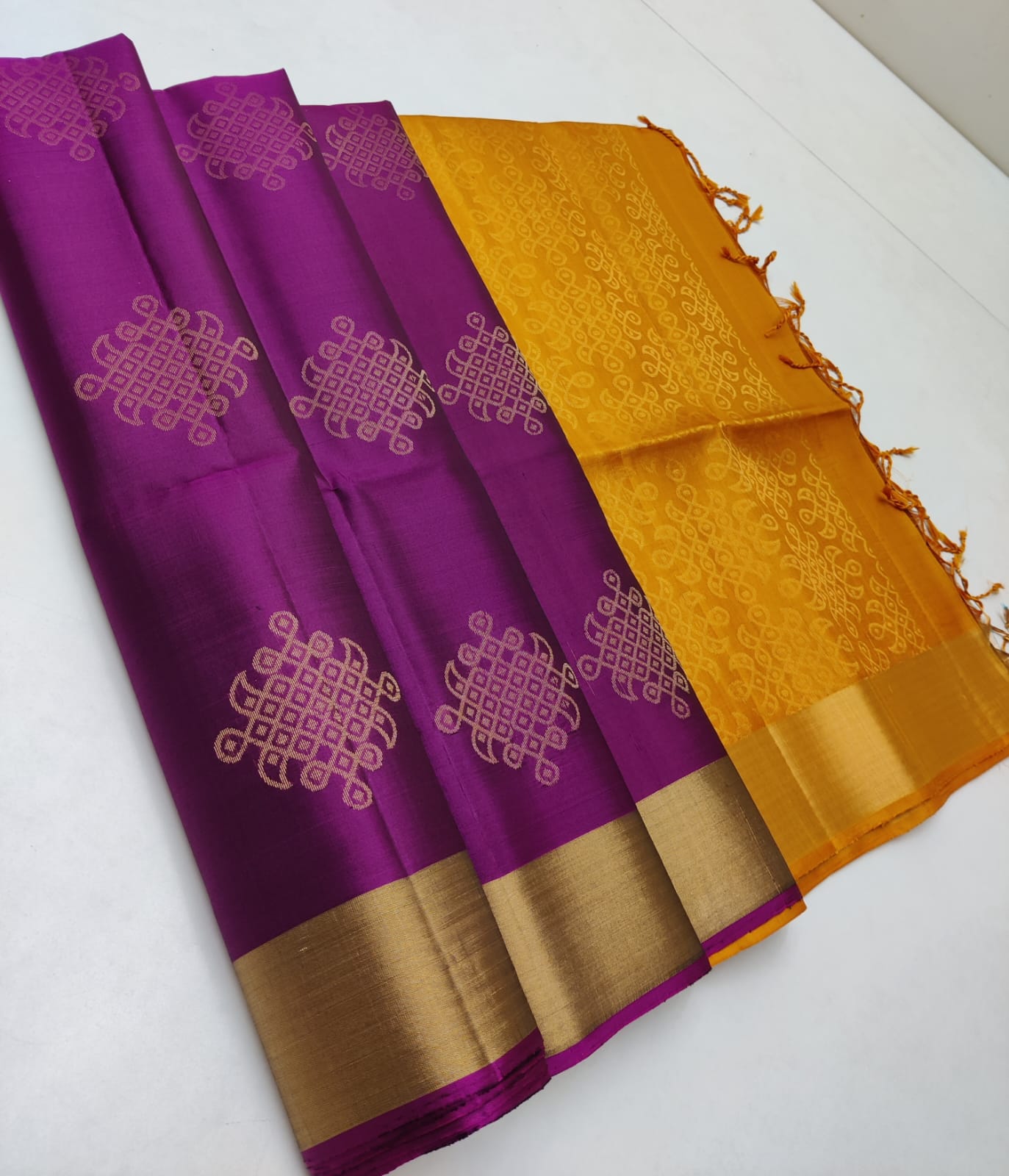 Tissue Border Kanchi Silk Sarees